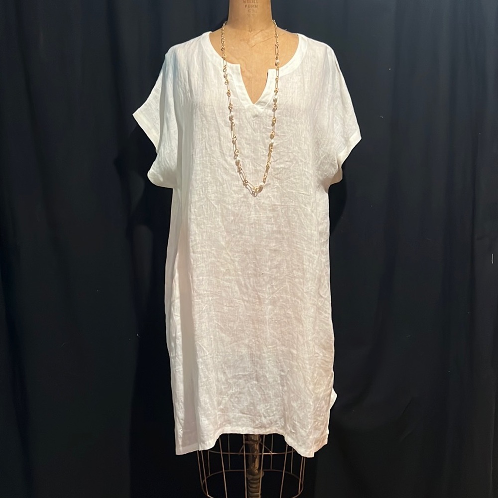 featherweight linen shift dress w/pockets, notch V-neck, caps sleeves-NWT